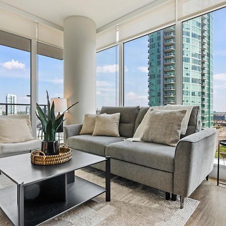 Modern Suite Calgary Downtown 5 Min Walk Stampede Exterior foto