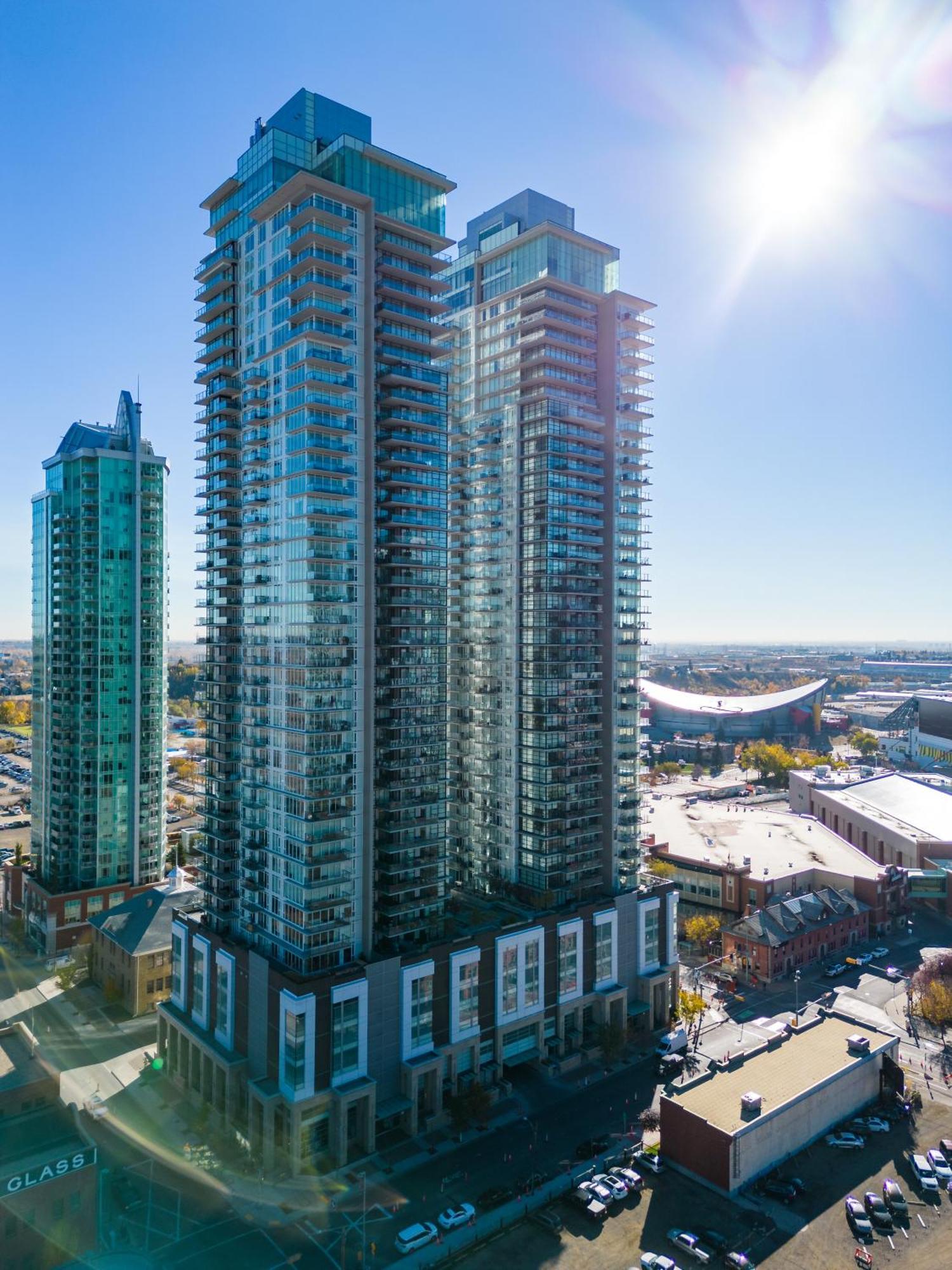Modern Suite Calgary Downtown 5 Min Walk Stampede Exterior foto